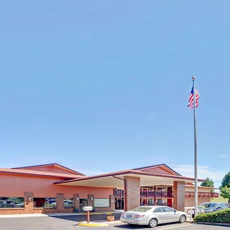 Super 8 By Wyndham Albany Motel Екстериор снимка