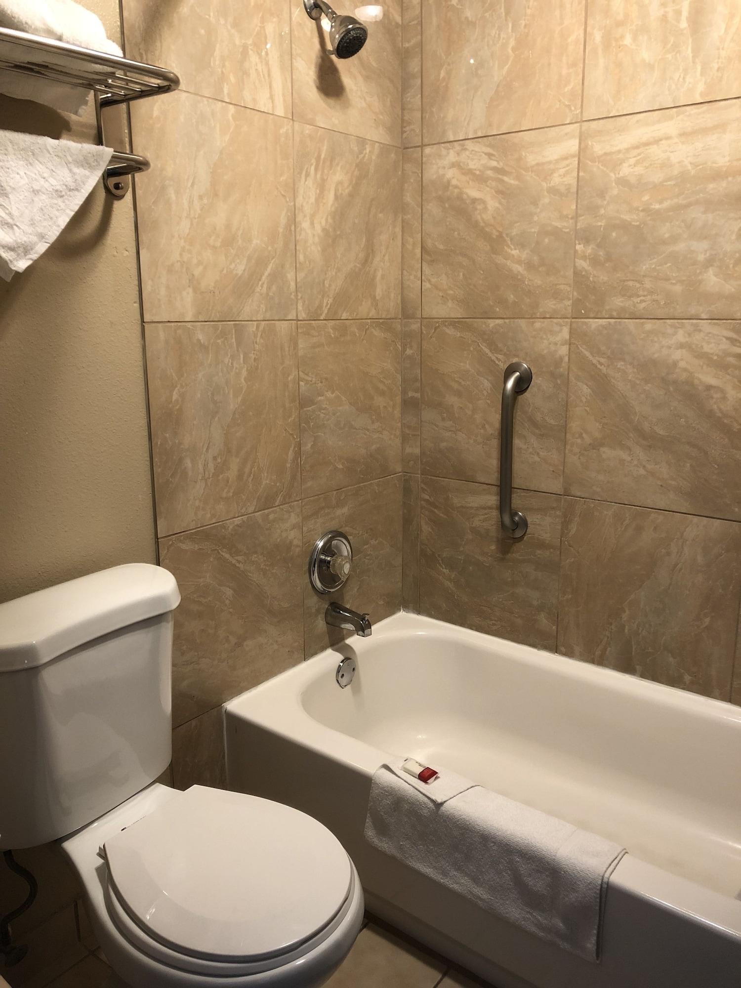 Super 8 By Wyndham Albany Motel Екстериор снимка